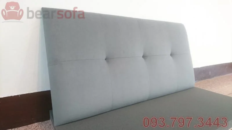 Mẫu này khách tự thiết kế cho thợ bọc nệm đầu giường của BearSofa làm luôn