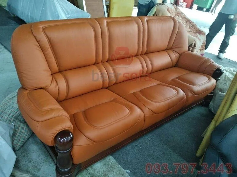 Bọc ghế sofa Bình Chánh bằng da bò Ý đã hoàn thiện