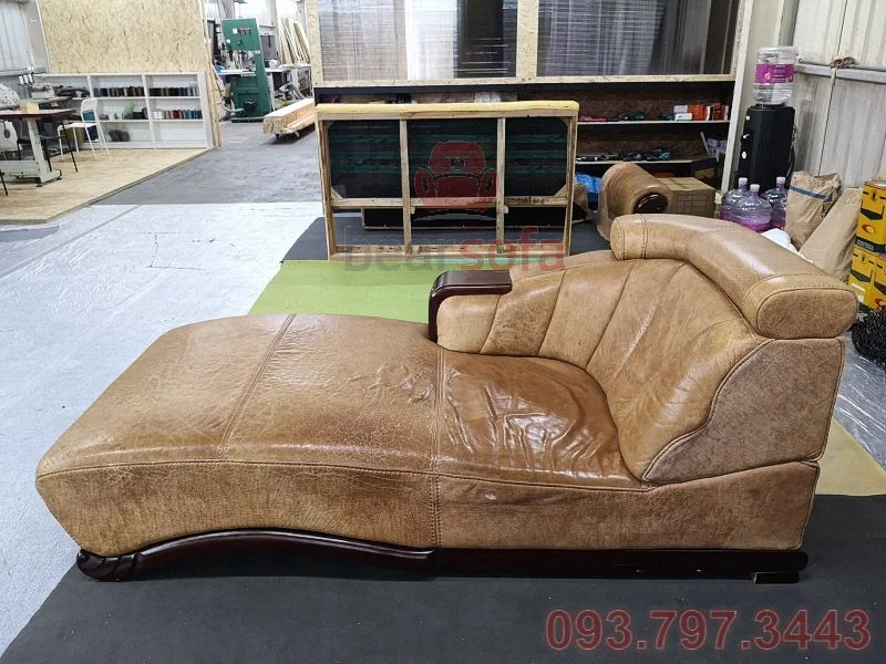 Ghế thư giãn của chú Khiêm tại xưởng bọc ghế sofa da bò TPHCM