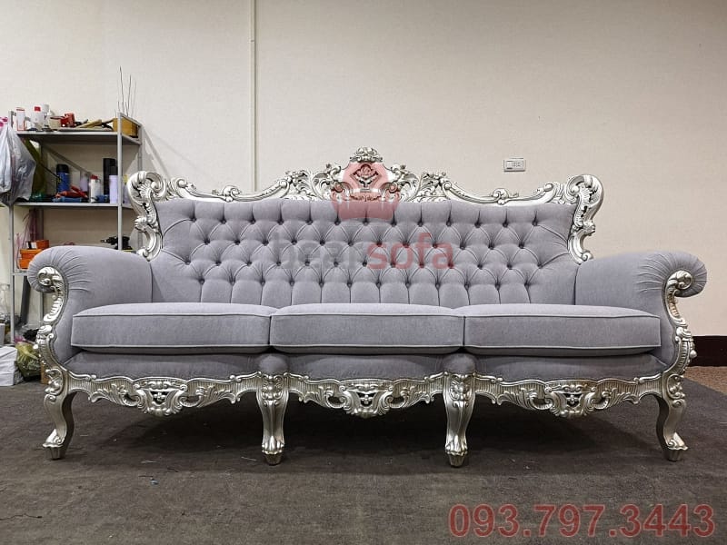 Bọc sofa tân cổ điển tại HCM bằng chất liệu cao cấp 11 Góc chụp này trông ghế "mạnh mẽ" quá ta